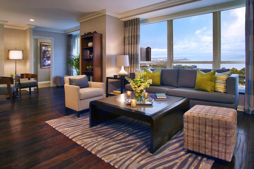 Hilton Chicago 43/86