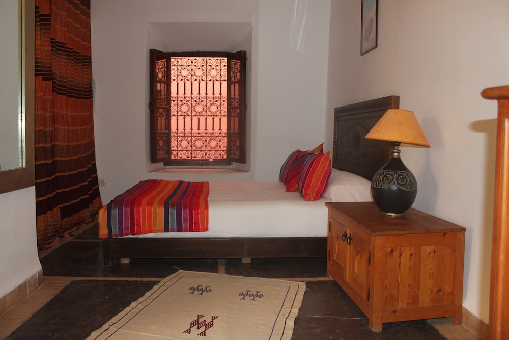 Riad Amra 16/34