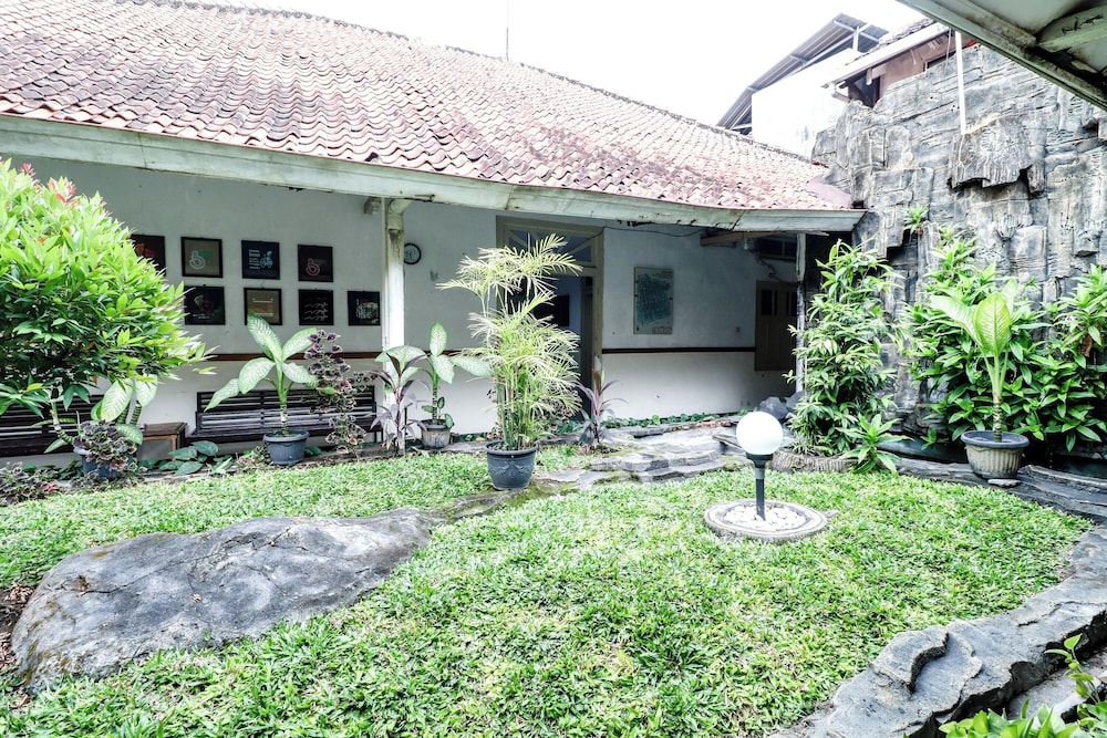 Hotel Limaran 71/77