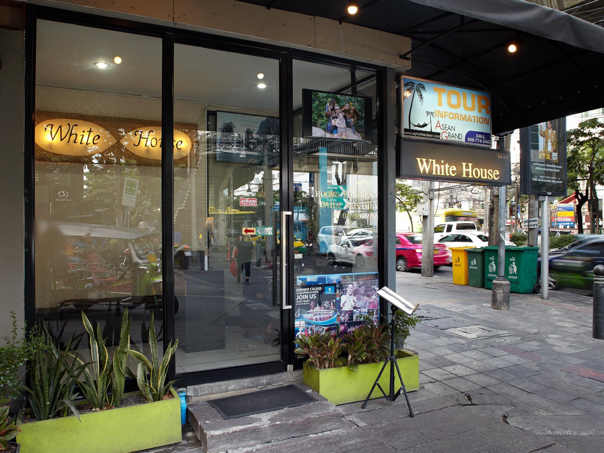 White House Asoke Sukhumvit 18 7/36