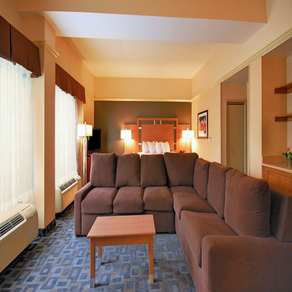 Hampton Inn Clinton, NJ 27/56