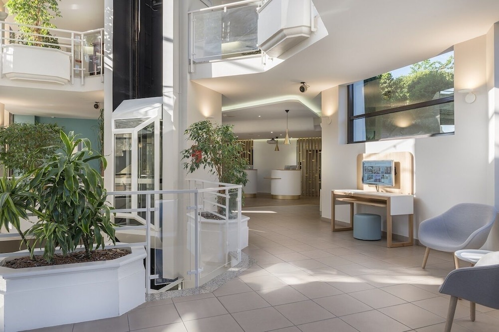 lobby