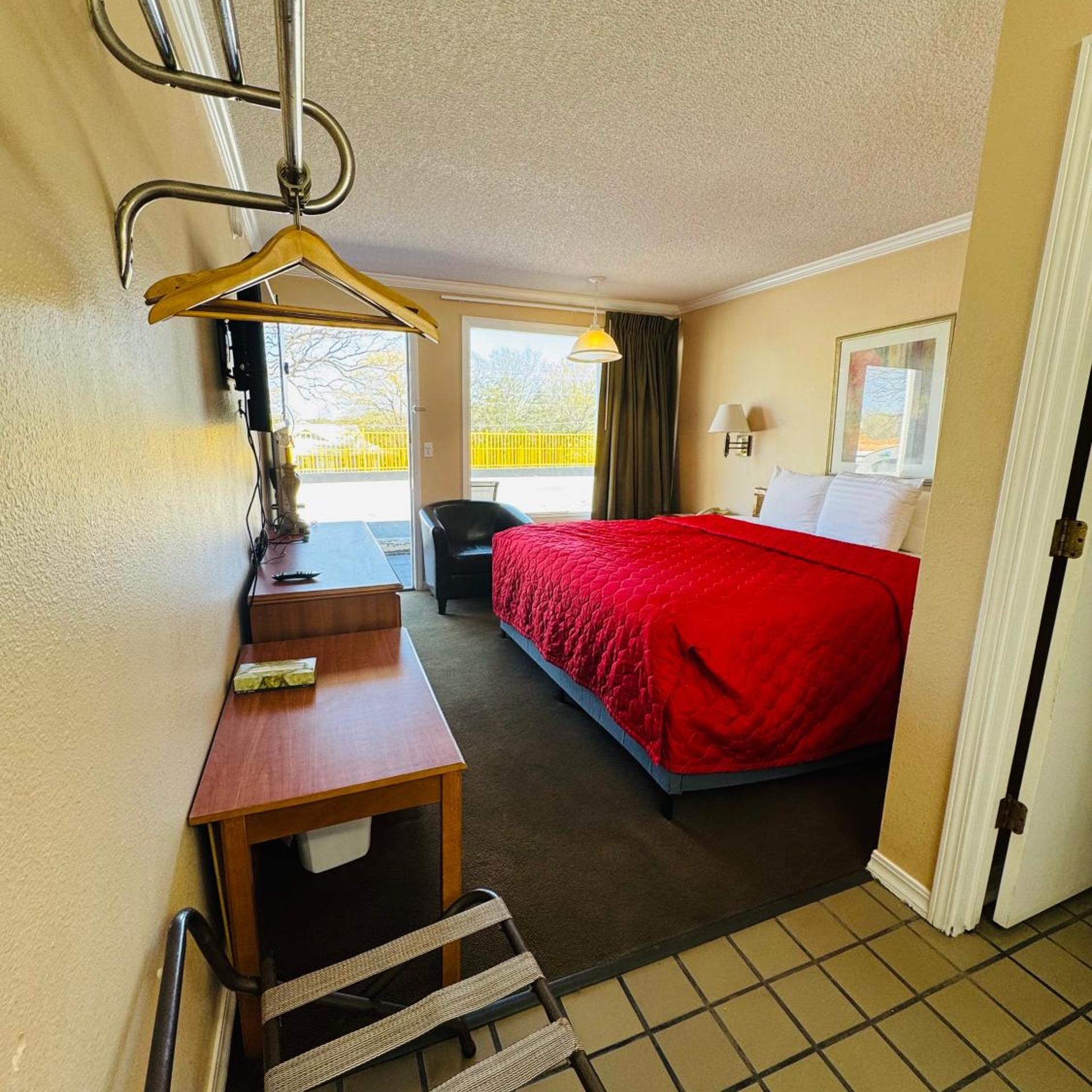 Oak Grove Inn 22/50