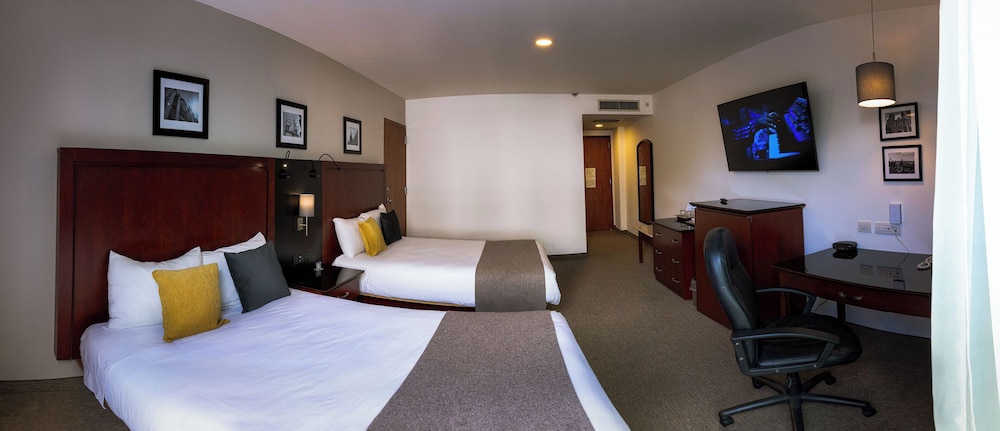 ROOM, 2 DOUBLE BEDS