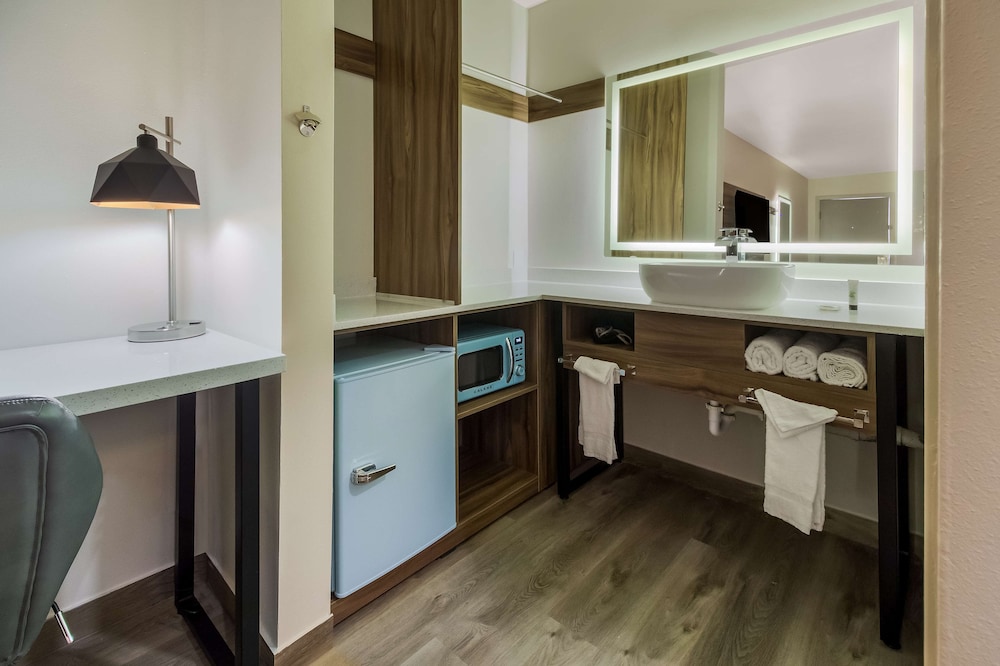 Signature Inn Houston Galleria 23/23