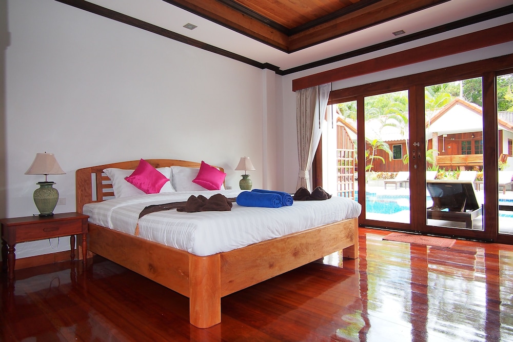 Blue Diamond Resort 30/73