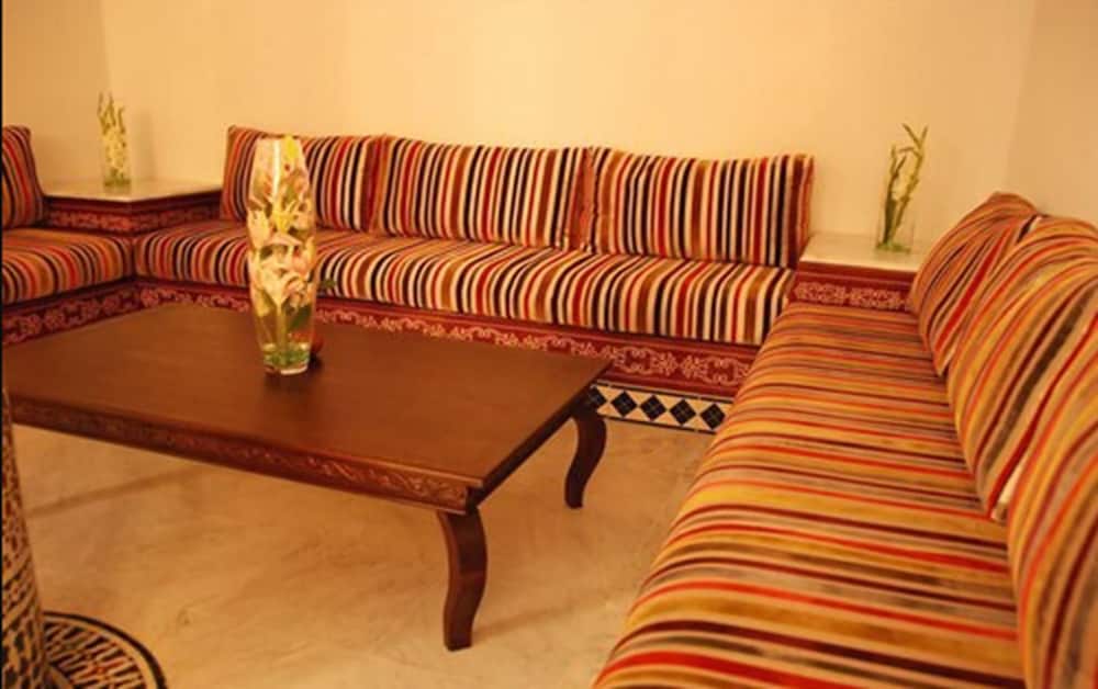 Omega Hotel 28/46