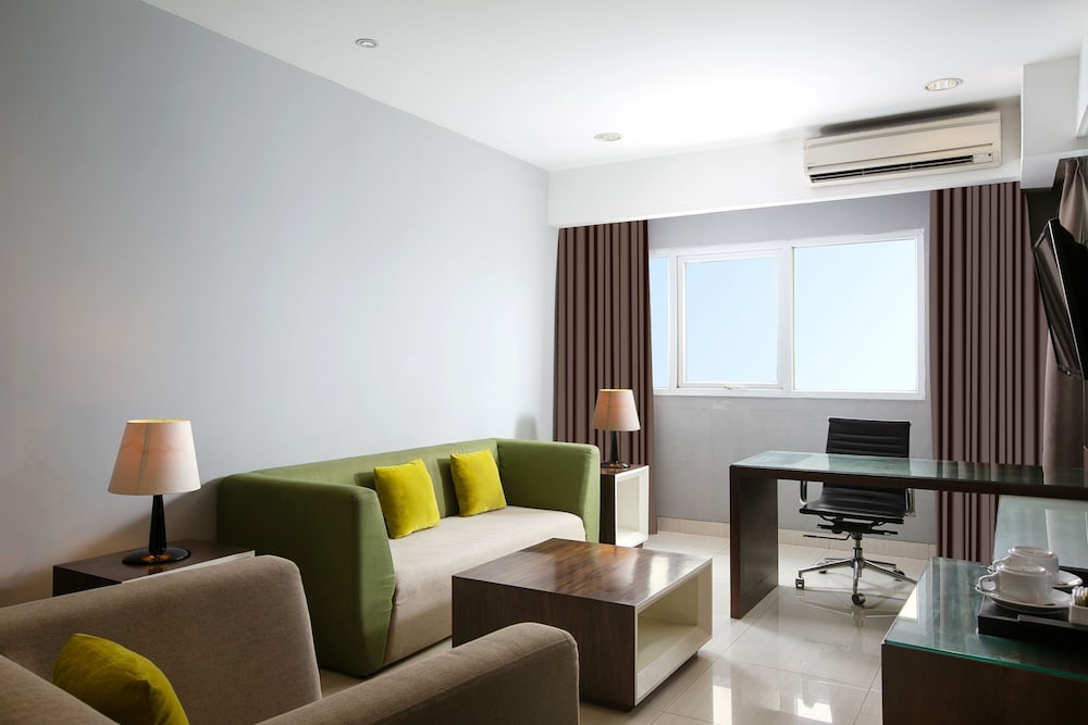Hotel Santika Cikarang 25/49