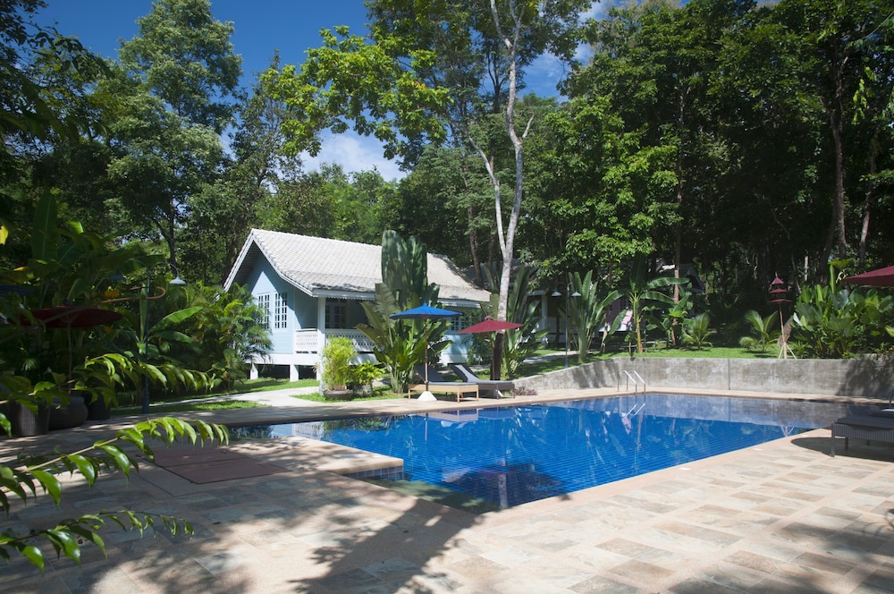 Monoceros Resort 5/76