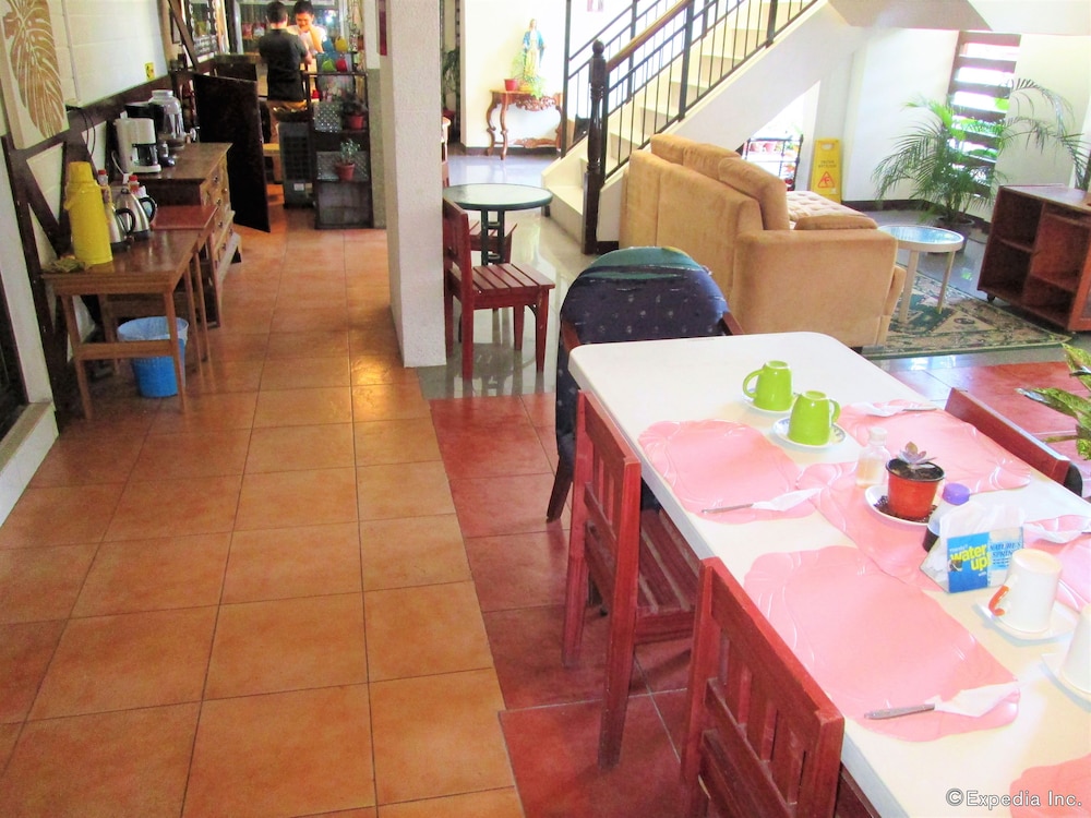 St. Nicolas Inn CDO City Center 48/55
