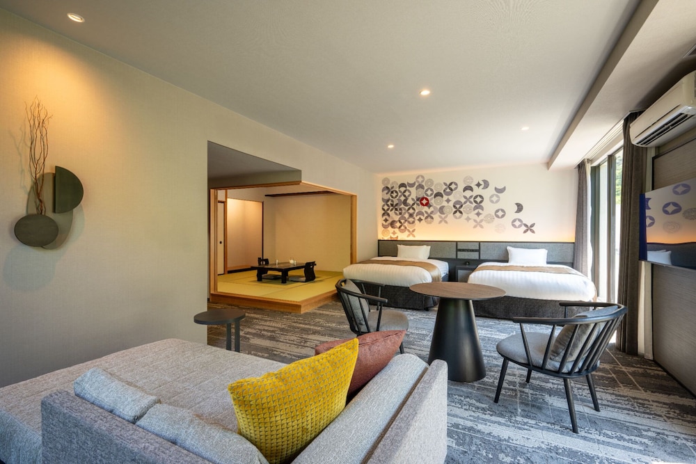 Royal Hotel Yamanaka Onsen Kajikaso 34/53