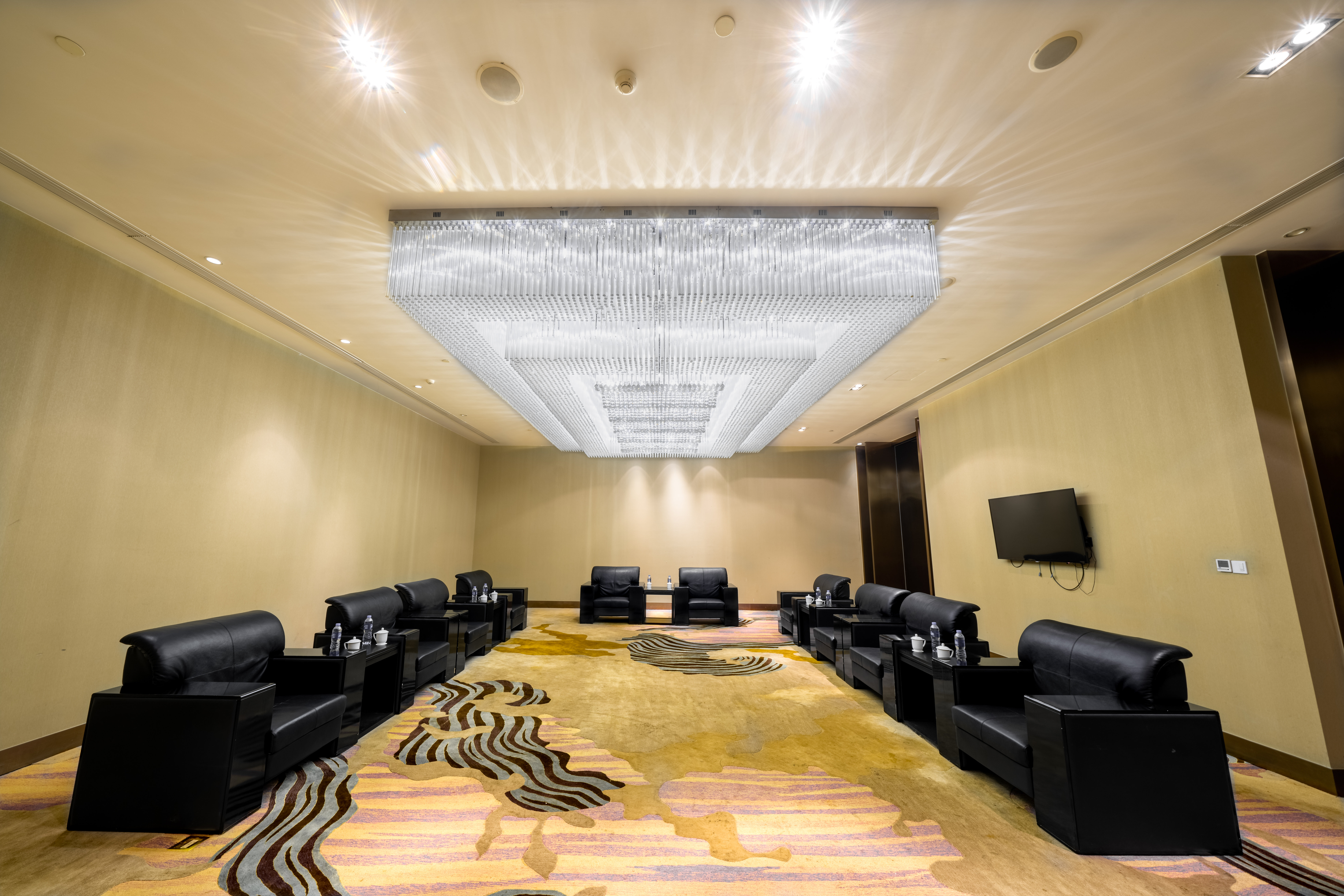 CROWNE PLAZA WUXI TAIHU 68/76