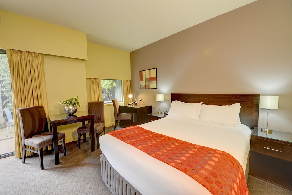 Comfort Inn Suites City Views 9/30