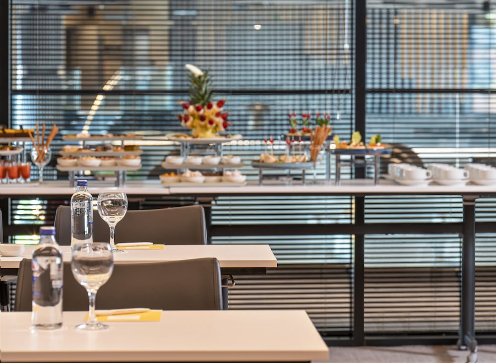 Crowne Plaza Istanbul Tuzla Viaport Marina 58/82