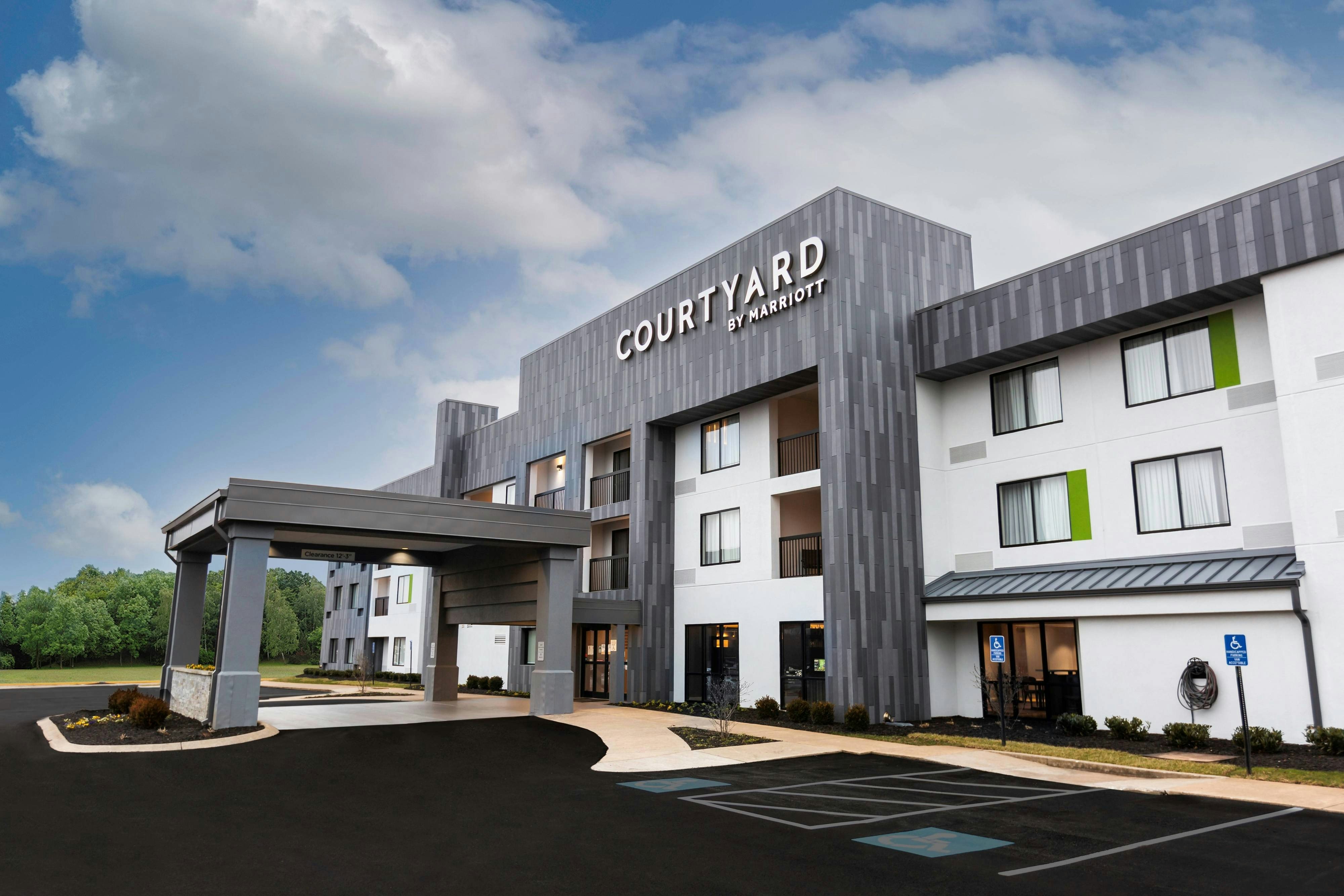 Courtyard By Marriott Bowling Green Convention Center 15/15