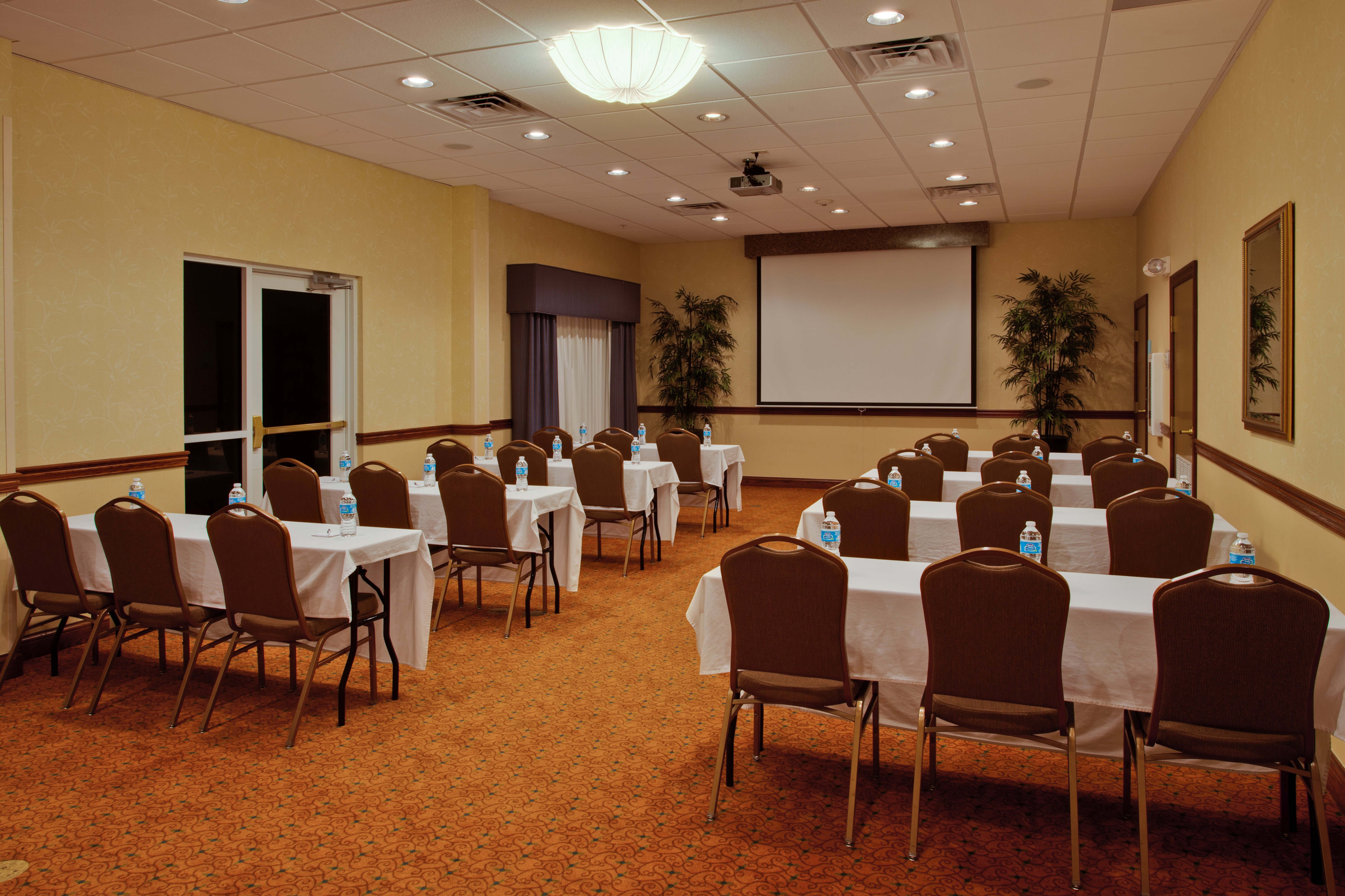Holiday Inn Express Hotel And Suites Lakeland North I 4 39/46