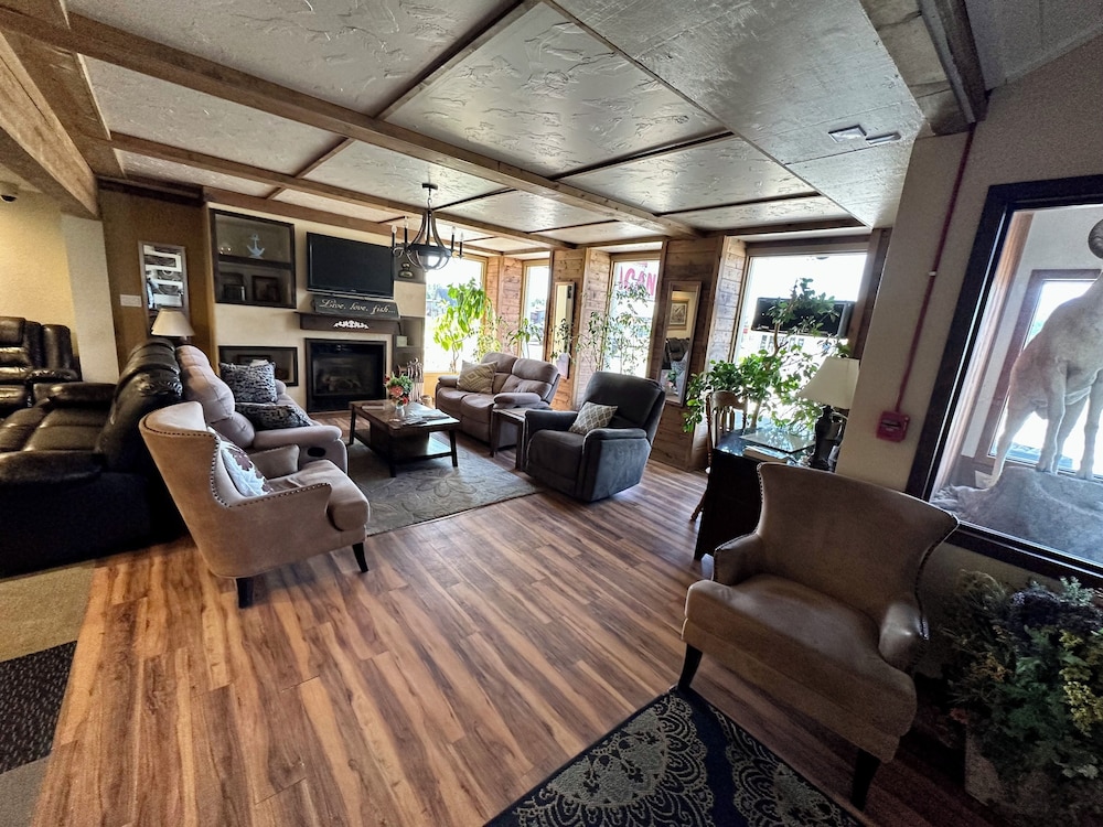 Alaska Anglers Inn 32/50