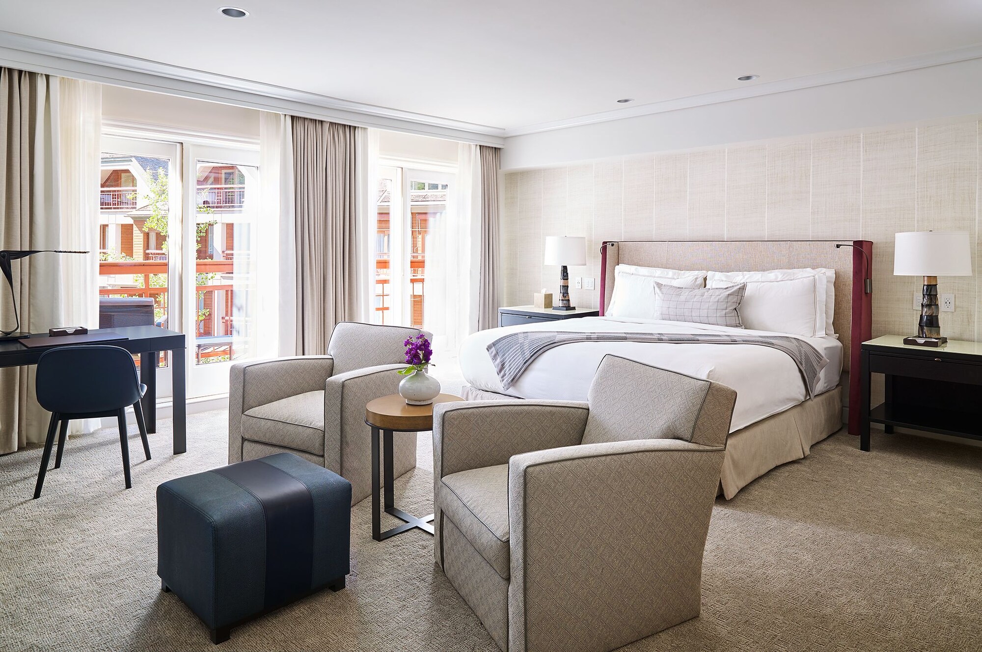 Room, King Bed, Mountain Side