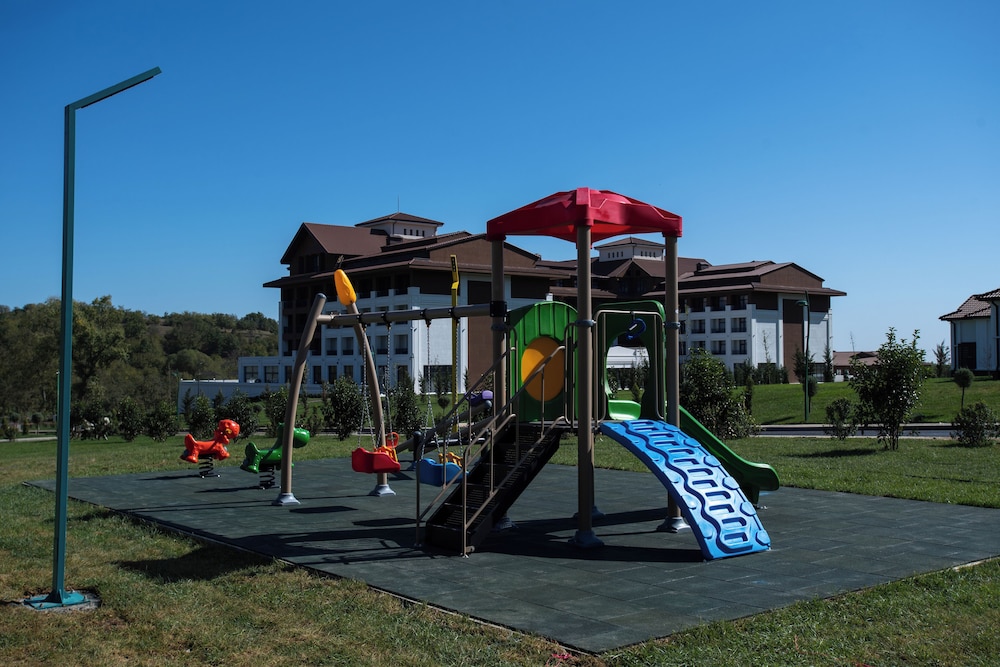 Shabran Wellbeing Resort 68/74