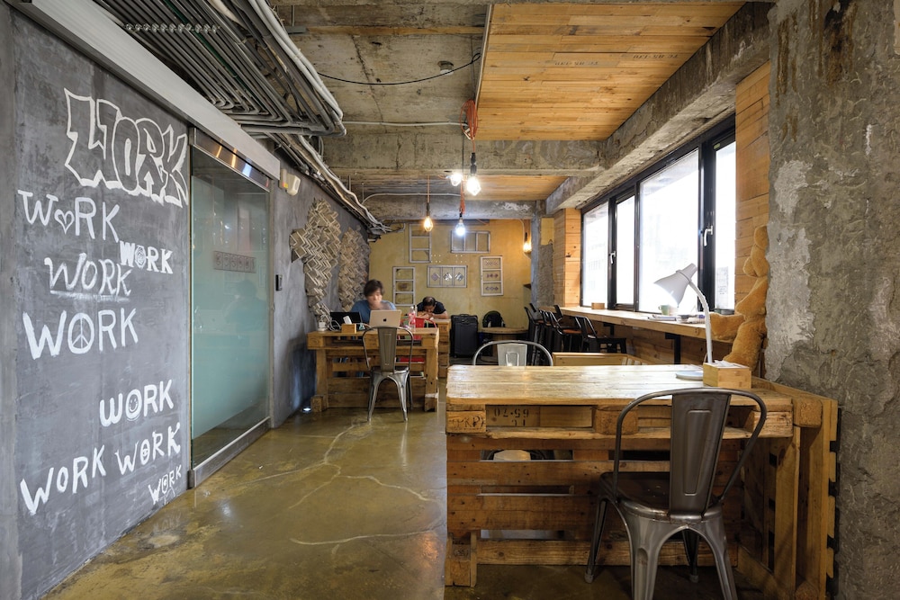 Work Inn Hostel 7/53