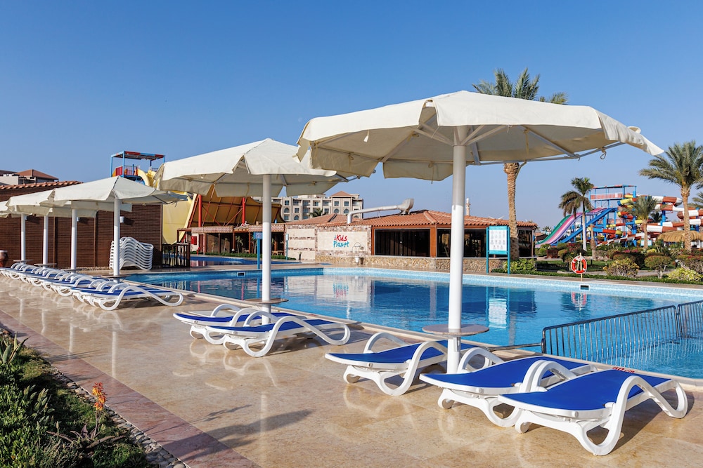 SUNRISE Solara Aqua Park Resort 25/34