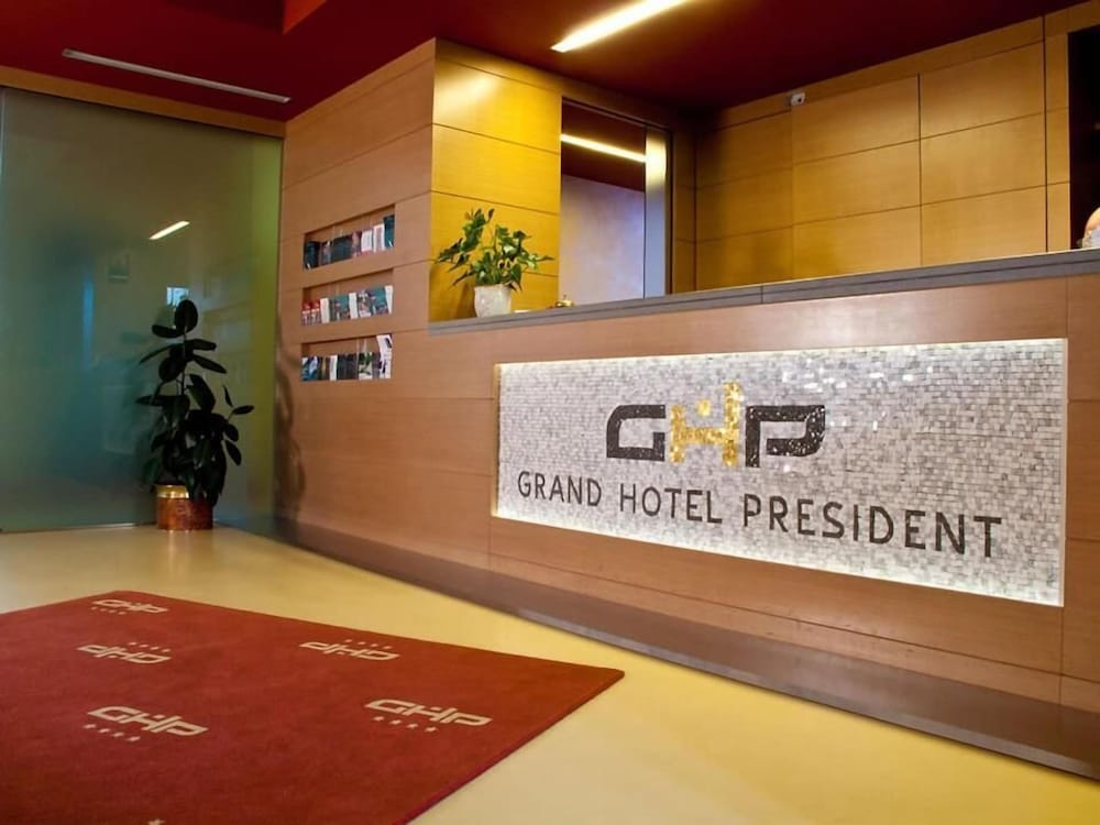 GRAND HOTEL PRESIDENT 9/49