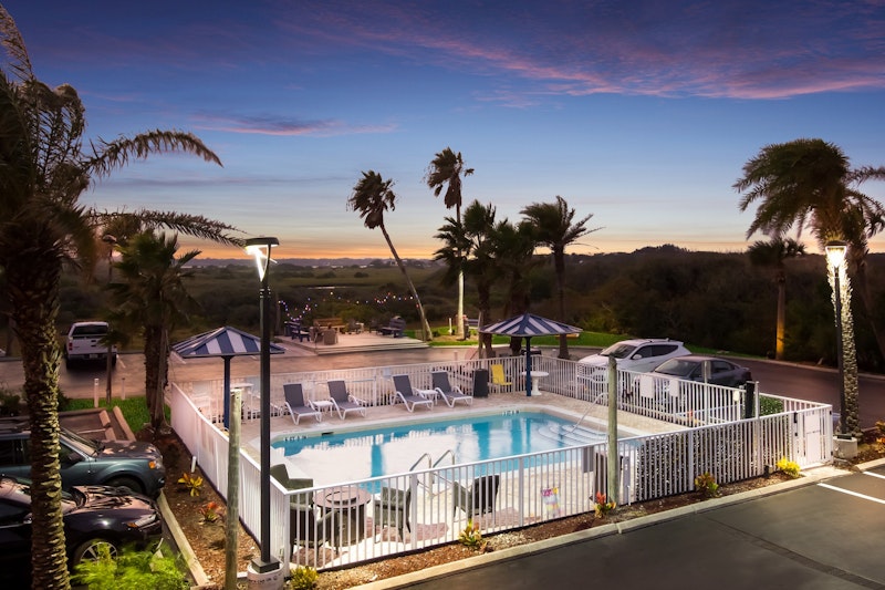 Ocean Sands Beach Inn 44/46
