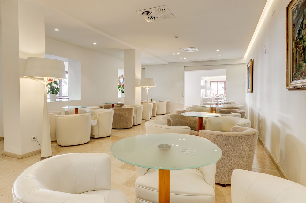 Hotel Hoposa Uyal 52/68