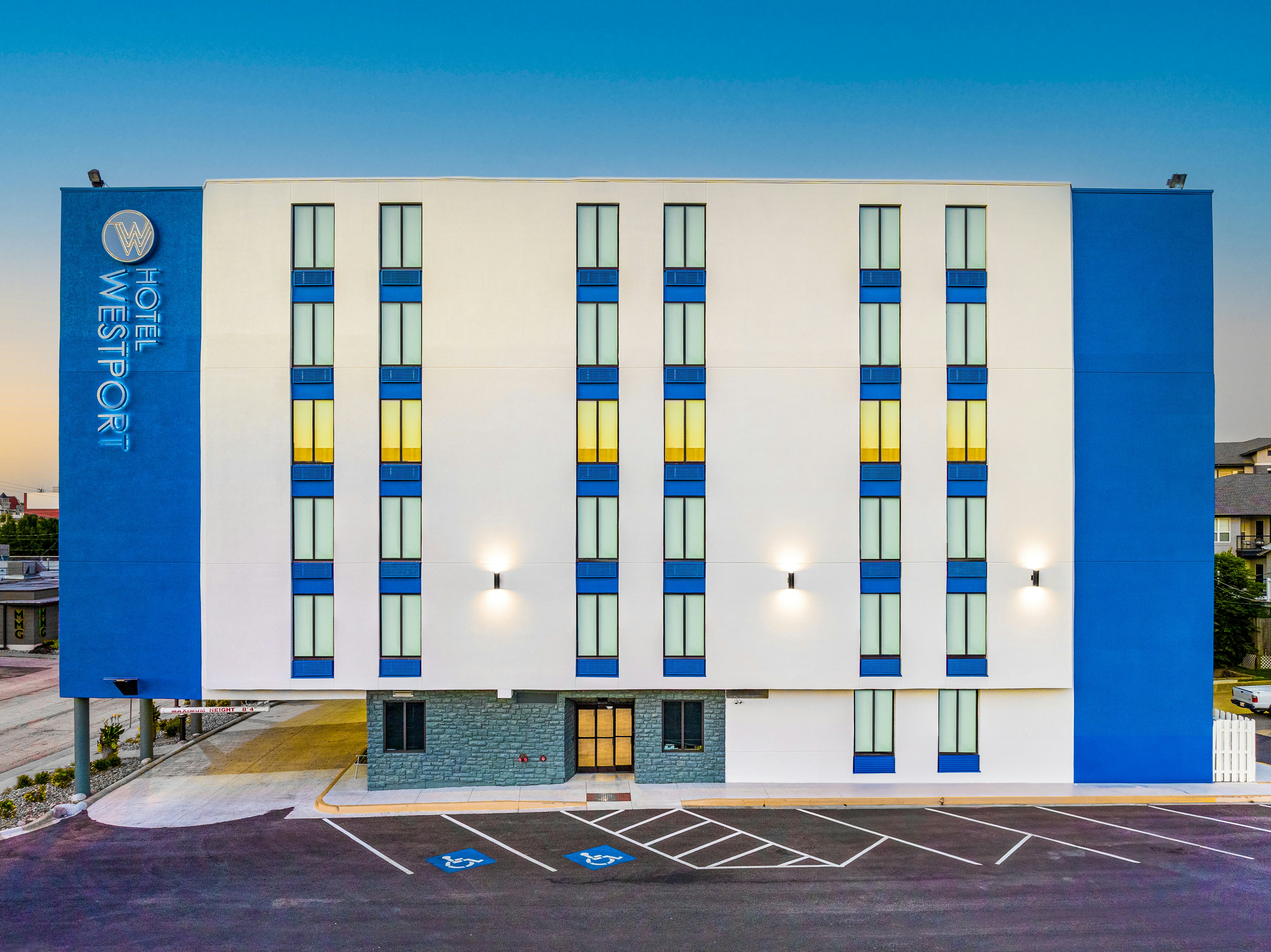 Hotel Westport Kansas City, Tapestry Collection by Hilton 3/19