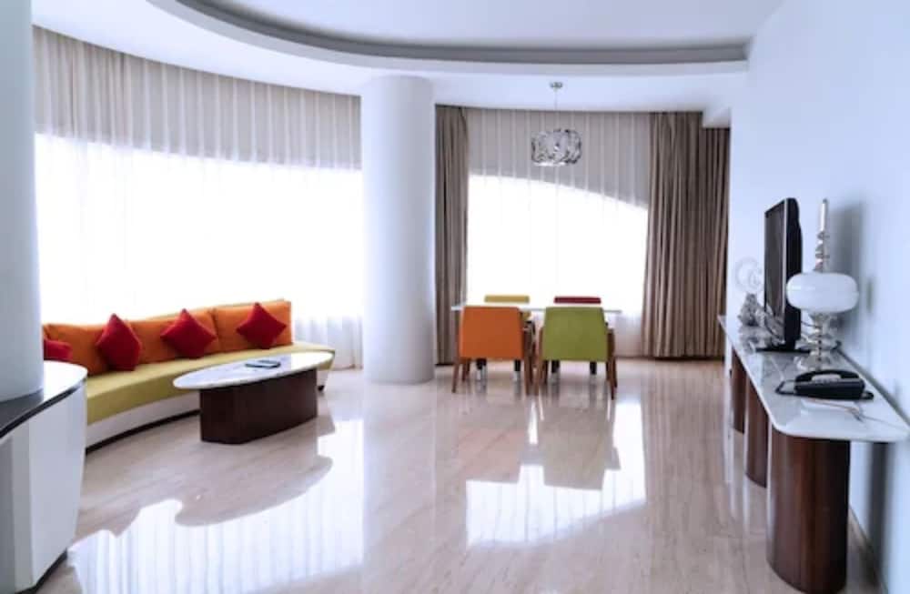 Sensa Hotel 42/64