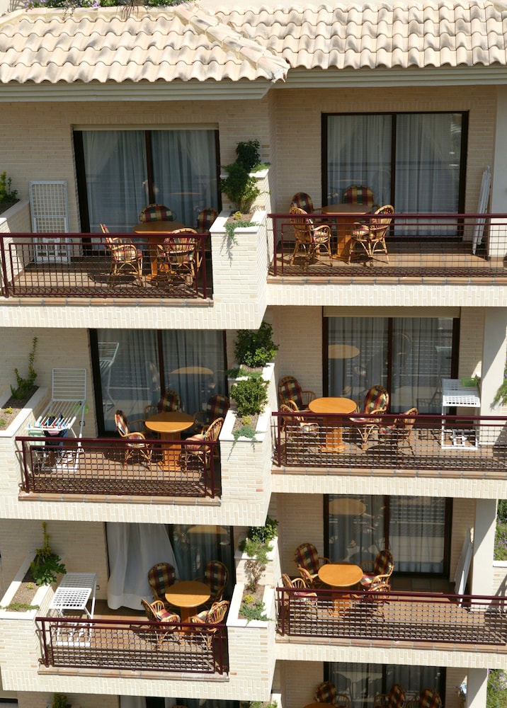 Albir Confort Avenida 8/60