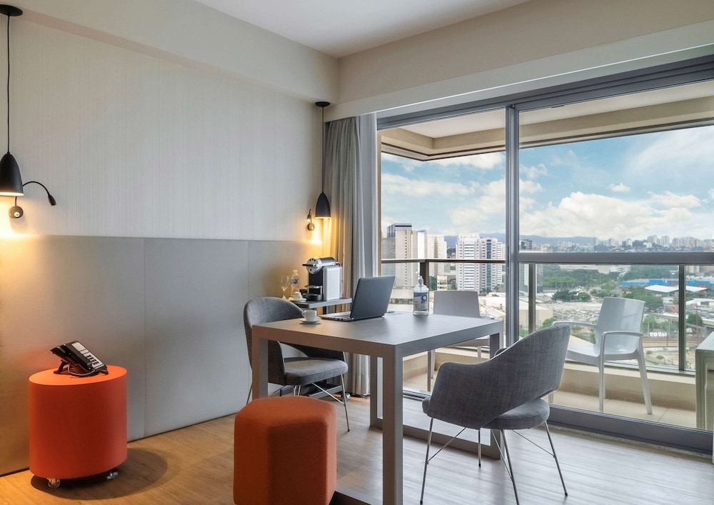 Mercure Sao Paulo Nacoes Unidas 55/76