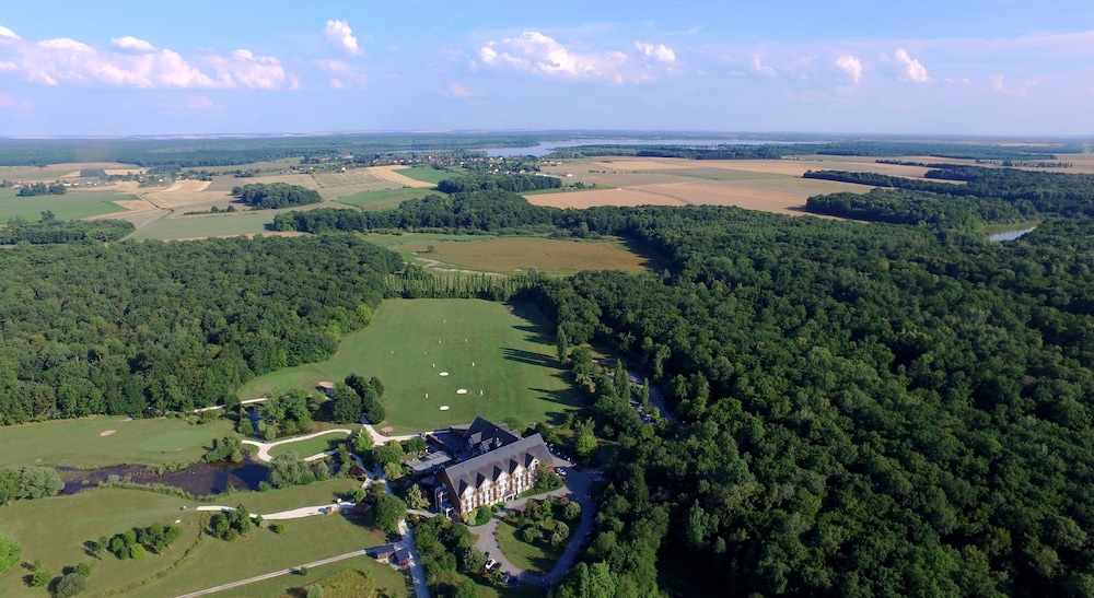Domaine de La Foret D Orient Natur Hotel Golf Spa 51/55