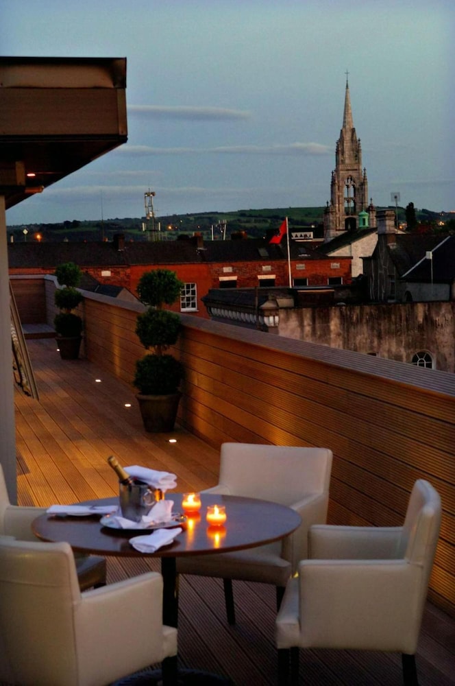 Imperial Hotel Cork 68/74