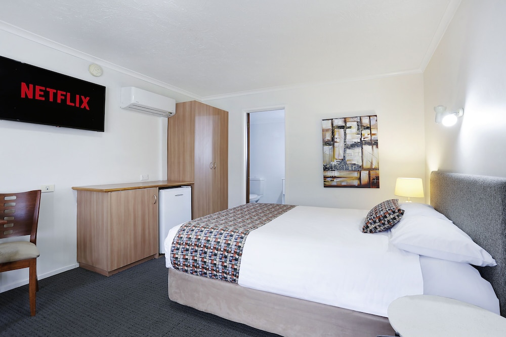 Tudor Motor Inn 17/33