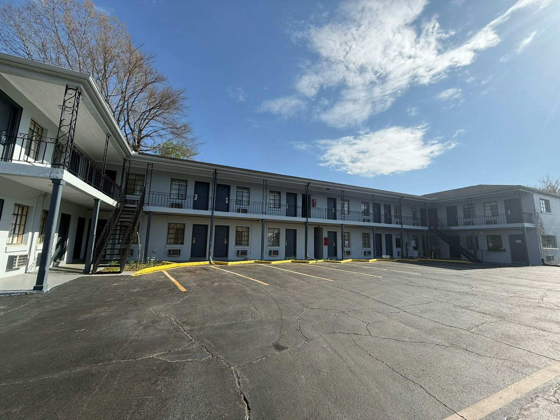 Railroad Inn Amory Near Tupelo MS 33/43