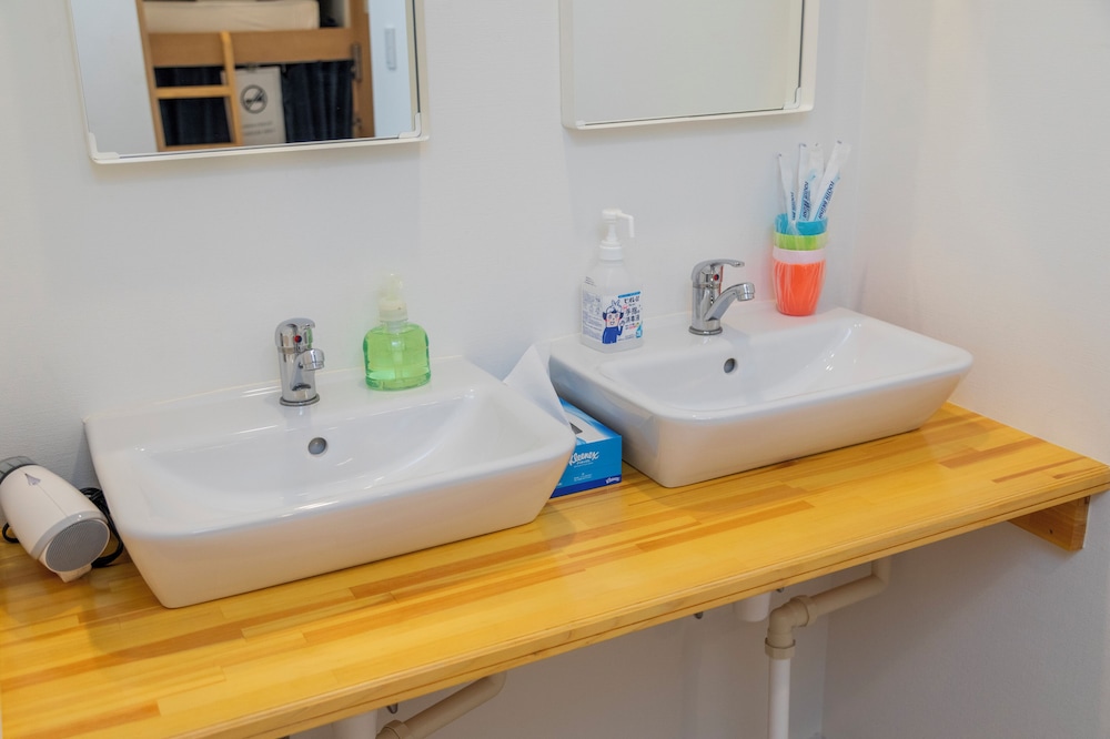 Coins Hostel Tenjin 44/46
