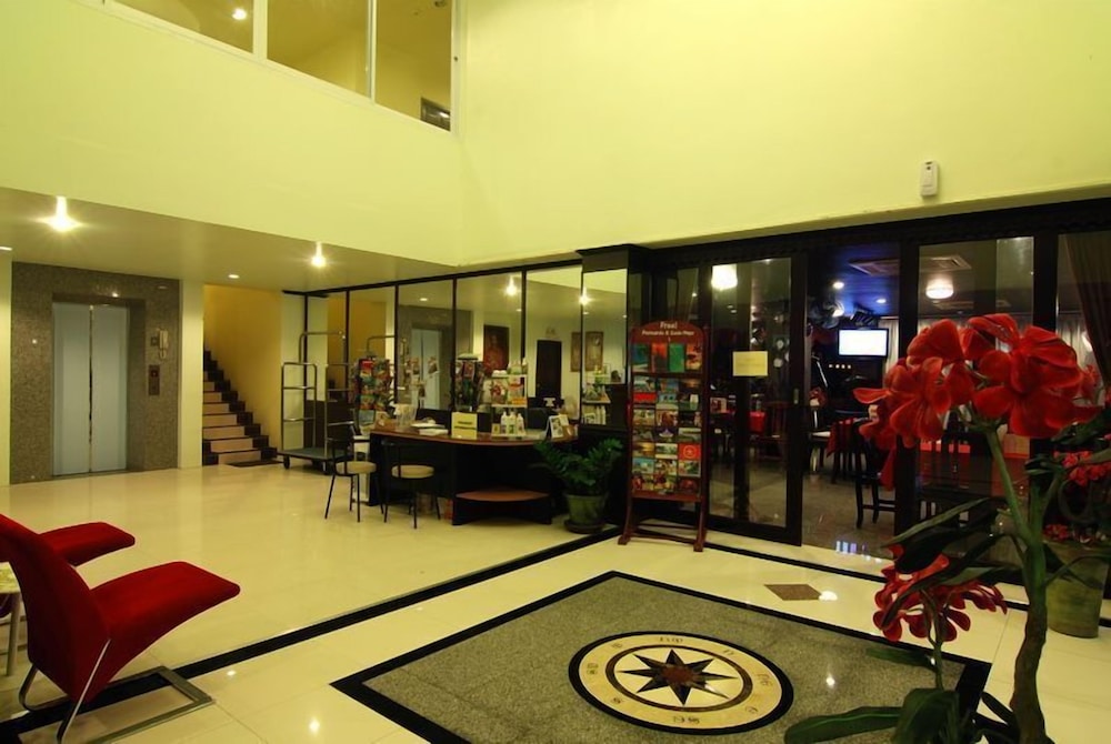 Laem Din Hotel 15/16