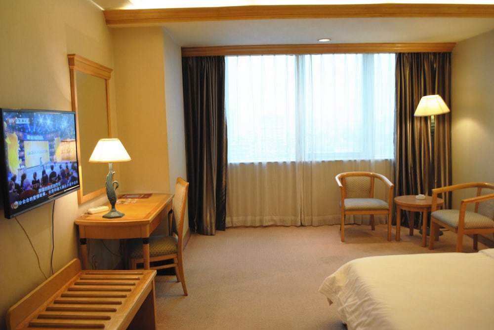 GUANGZHOU NEW CENTURY HOTEL photo2