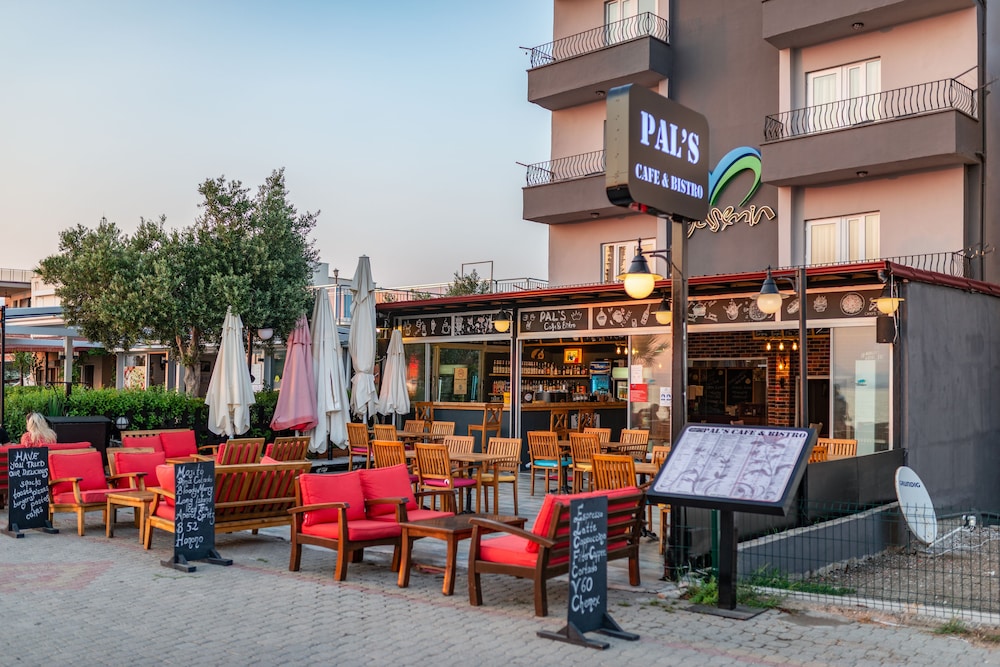 YASEMIN HOTEL 27/39