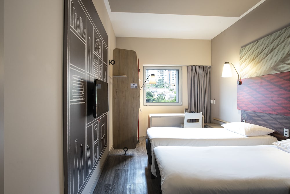 STANDARD, TWIN BEDS
