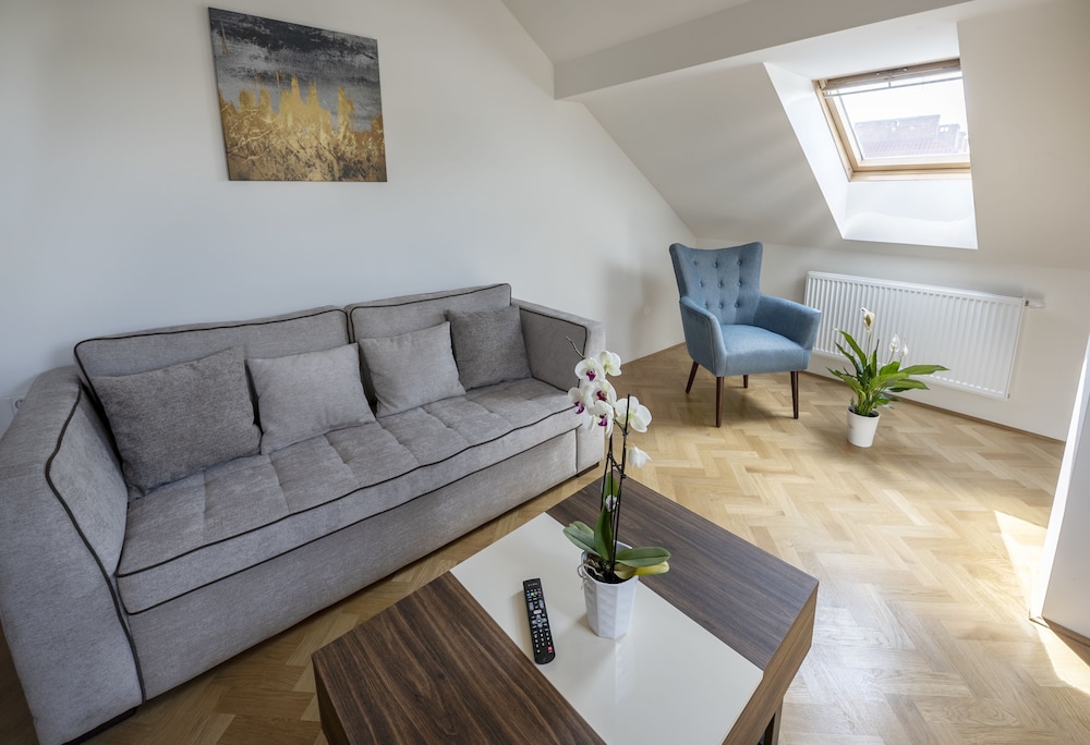 Letna Garden Suites 39/66