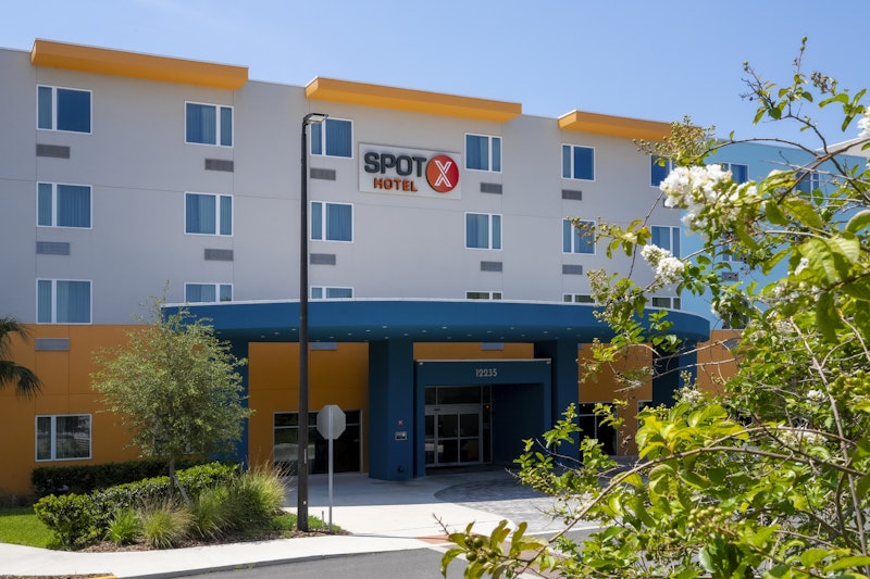 SPOT X Hotel Orlando/Intl Dr by The Red Collection 6/75