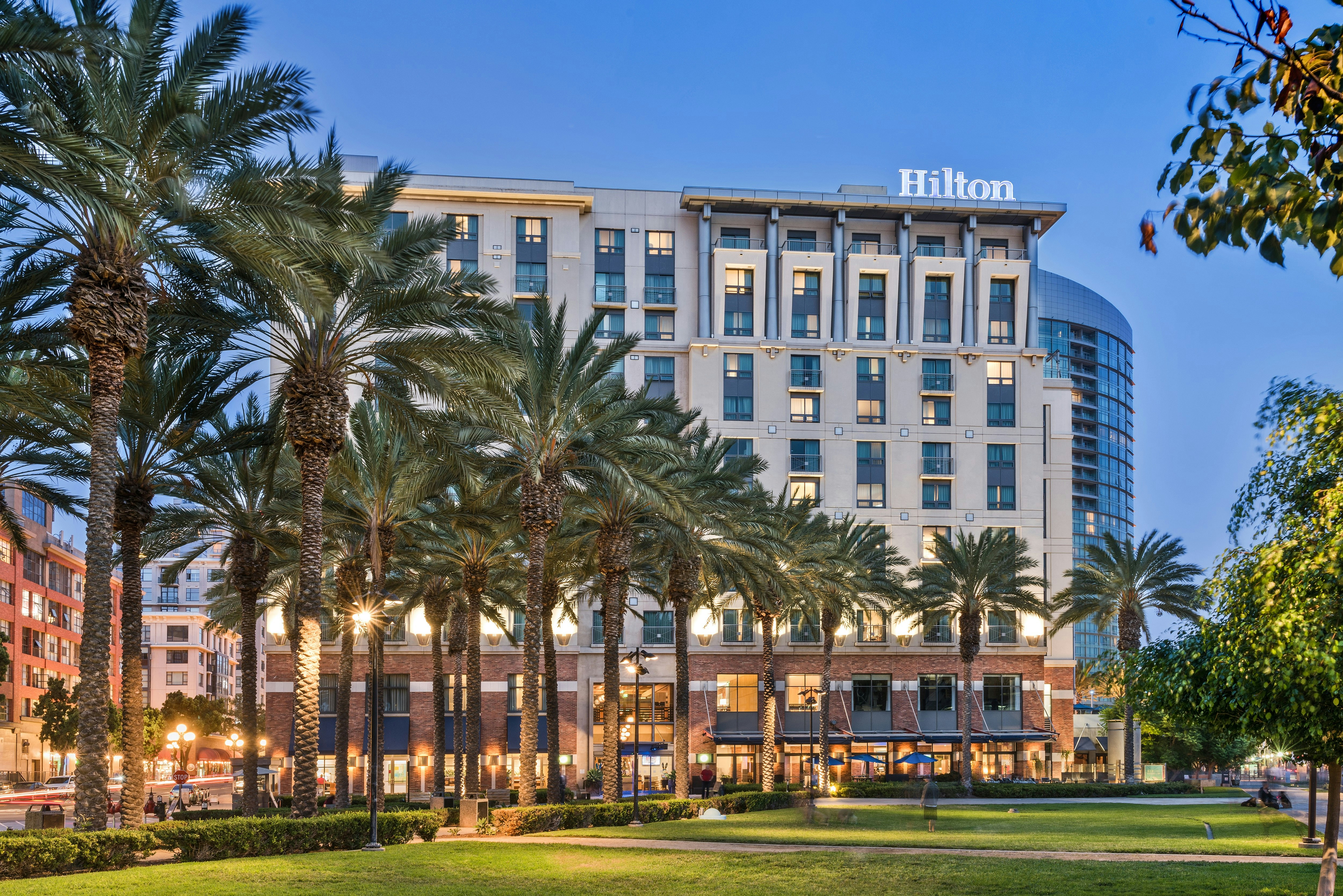 Hilton San Diego Gaslamp Quarter Hotel 6/76