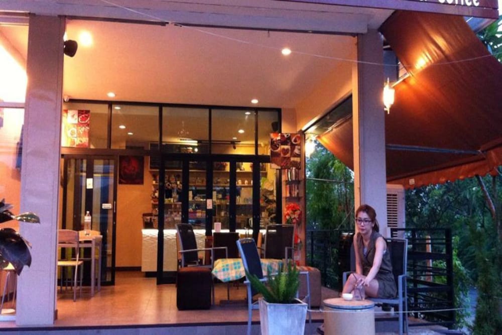 U Dee Room & Coffee 7/38