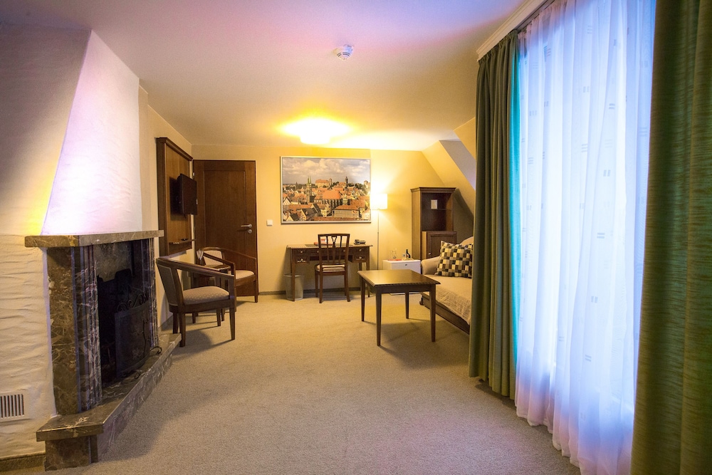 BURGHOTEL NURNBERG 36/62