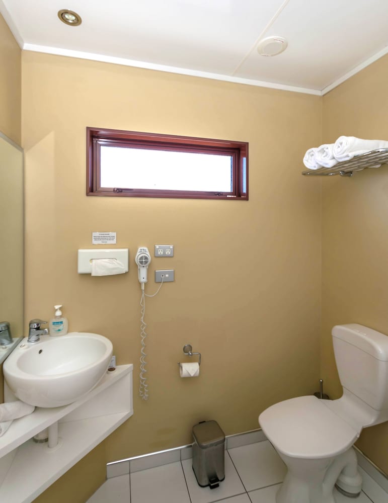 Blenheim Spa Motor Lodge 44/47