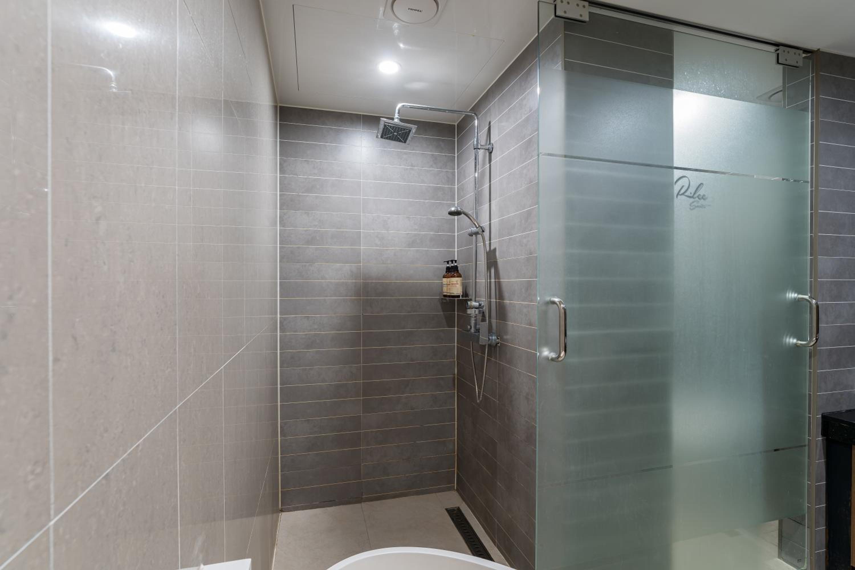 غرفة قياسية عائلية بسريرين منفصلين، Brown Dot Hotel Incheon Songdo 4/4