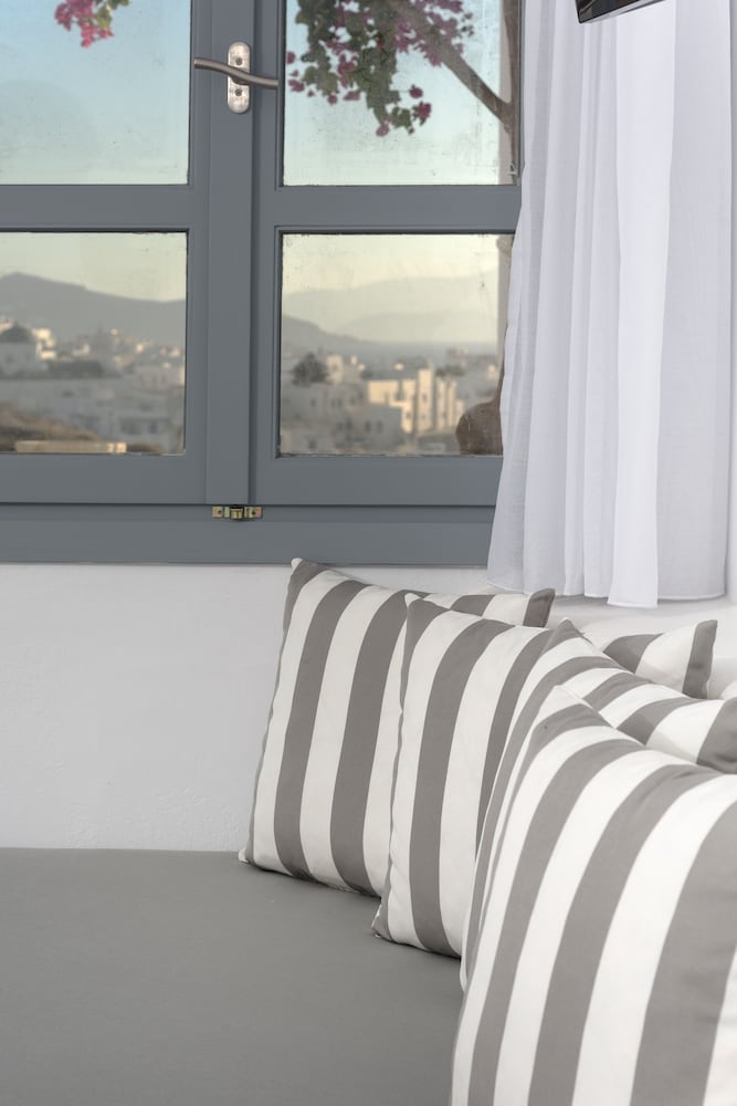 Iliada Suites - Adults Only 10/50