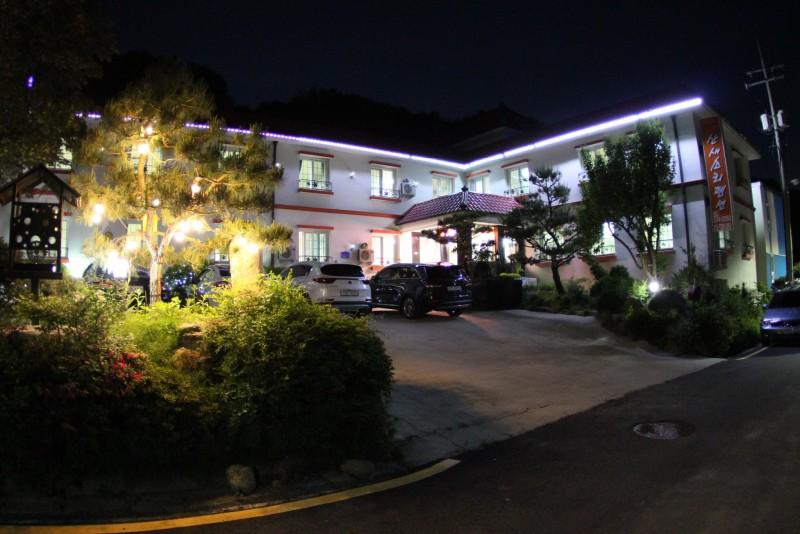 Muju Sansae Sori Pension 21/22